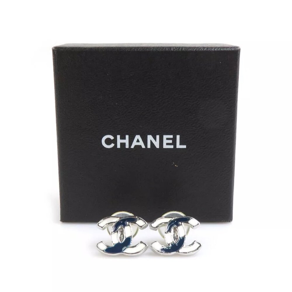 Auth CHANEL CC Logo Pierce Earrings Silver Navy/White - Picture 8 of 8